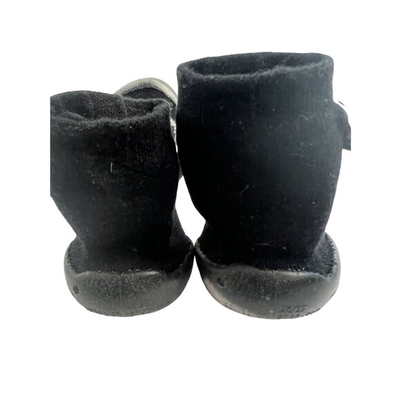 Nununu Collegien Roar Slippers in Black - Picture 5 of 9